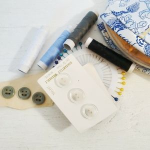 Vintage purse sewing kit
